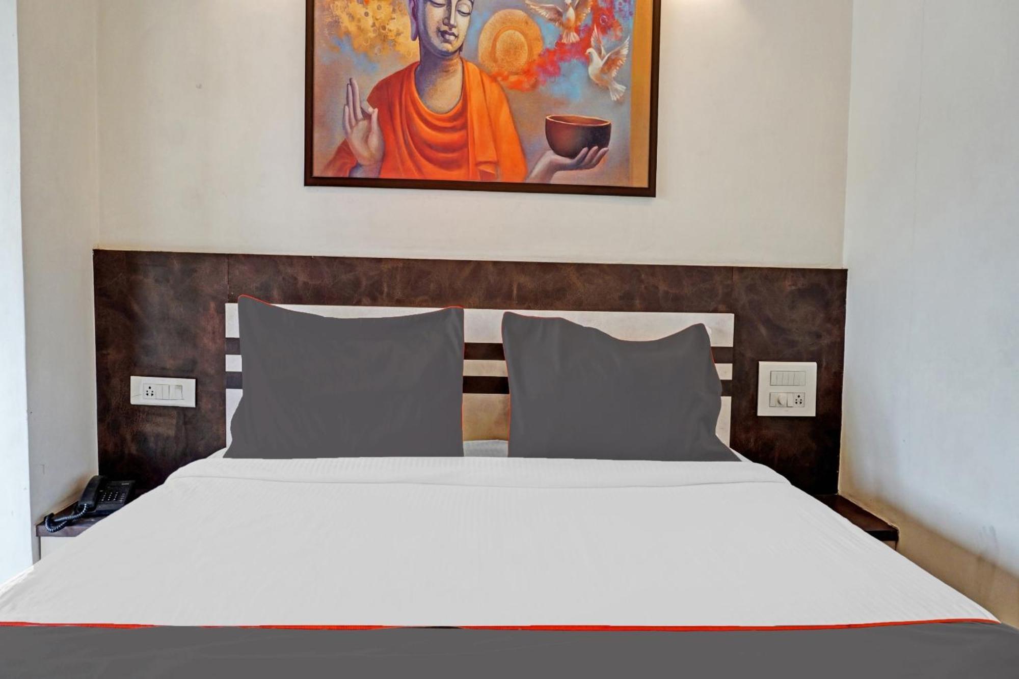 Collection O Royce Studios Near Pune Airport Exterior foto
